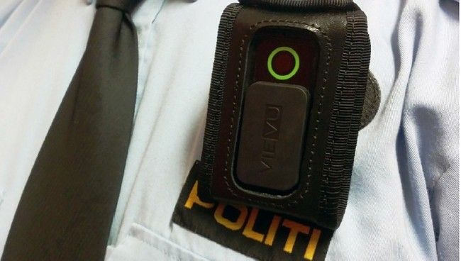 Illustrasjonsbilde av et kroppkamera på politiuniform