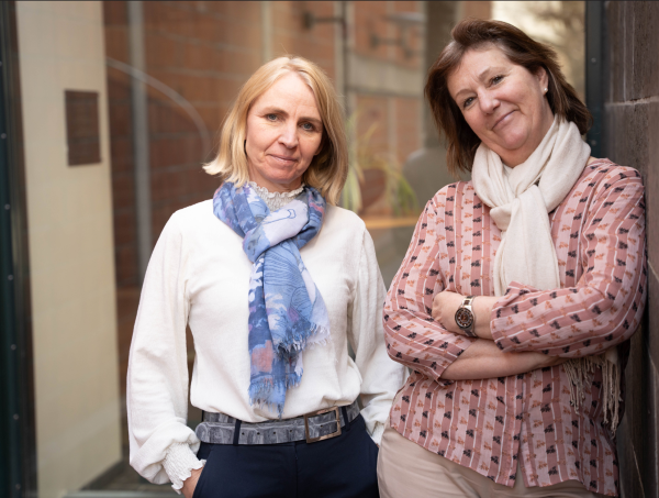 Seksjonsleder Janne H. I. Helgesen (t.v.) og prosjektleder Anne Rød