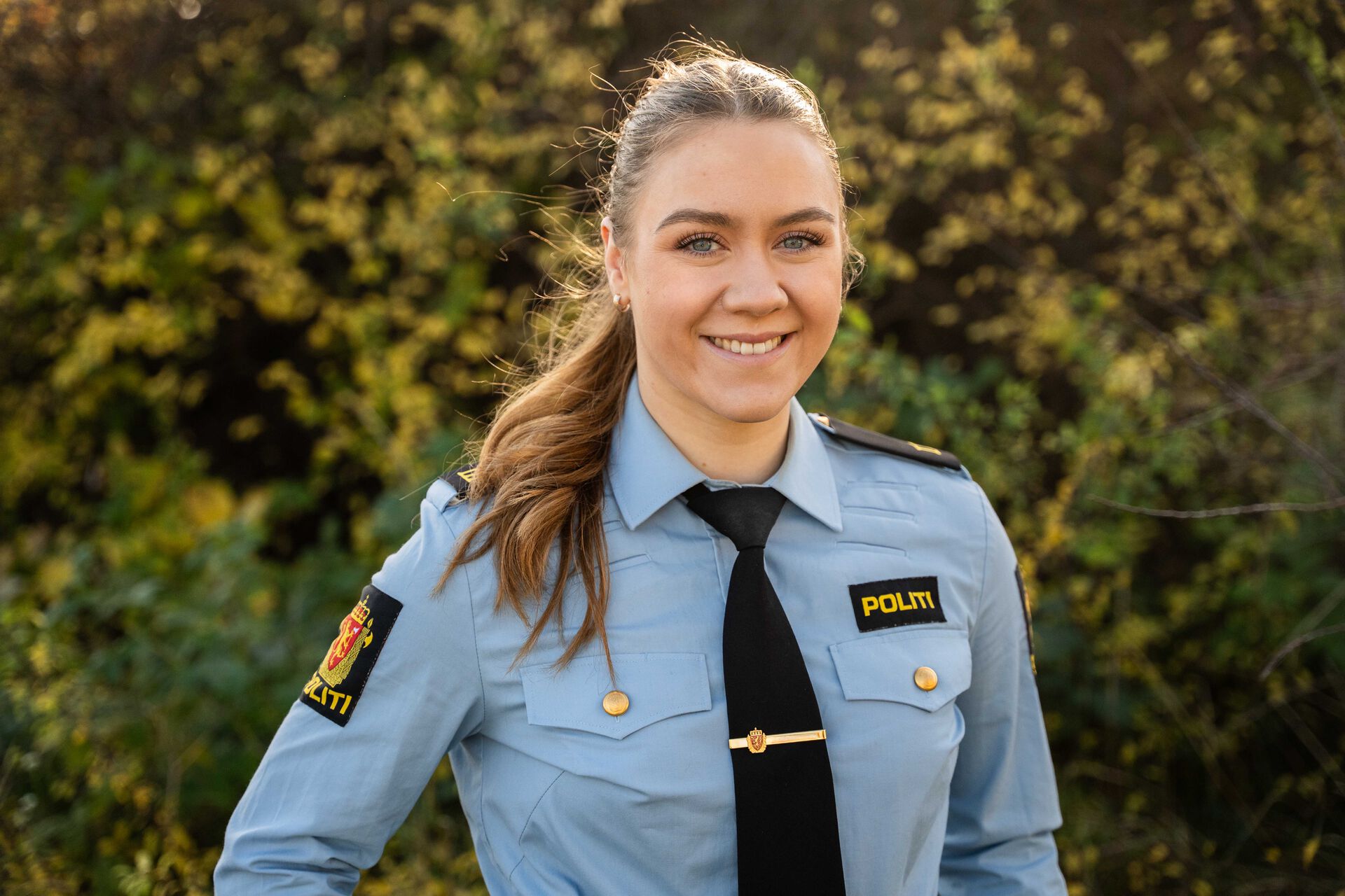 Bildet kan inneholde: uniform, rettshåndhevelse, politibetjent, arbeidstøy, offisiell.